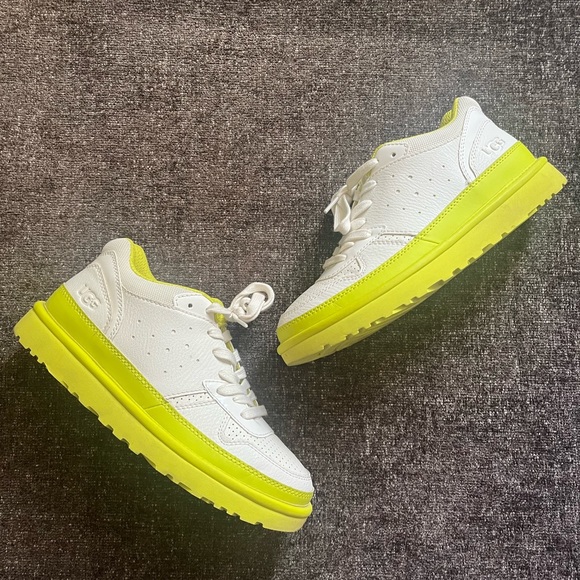 UGG Highland Lace up Sneakers women Size 8.5 - Picture 2 of 7